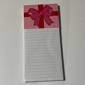 New in Package Mary Square Bow Notepad
